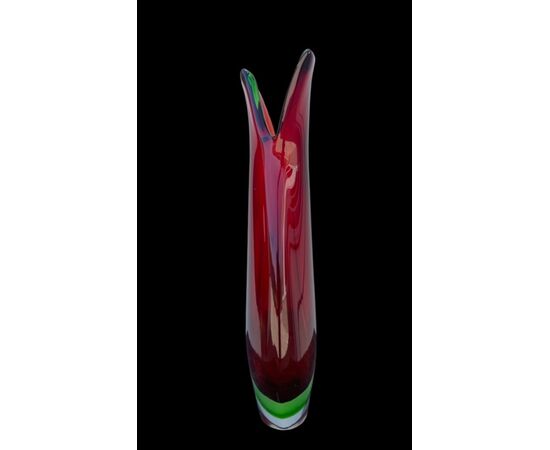 Vaso in vetro pesante sommerso rosso-verde.Arte Nuova di Pustetto e Zanetti.Murano.