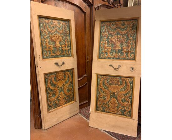 pts783 - pair of lacquered doors, 18th century, both pull left     