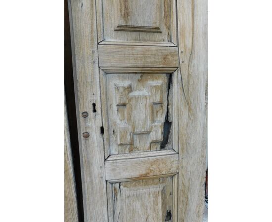 ptcr487 - Piedmontese door in walnut, &#39;700, cm L 130 x H 190 x D 8     