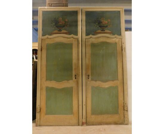 ptl421 two 18th century lacquered doors, h 334 x 112 cm, door h 222 x 94     