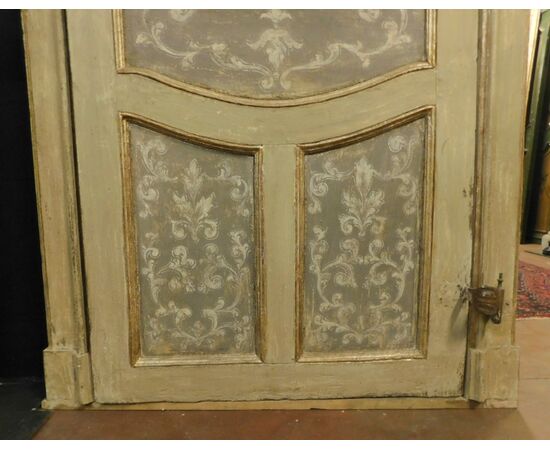 ptl464 18th century lacquered door with arched frame, h cm 265 x 130 max     