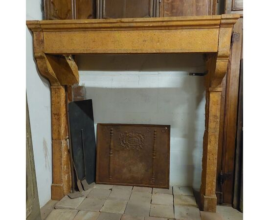 chp359 - burgundy stone fireplace, &#39;700, cm L190 x H 195 x P 89     