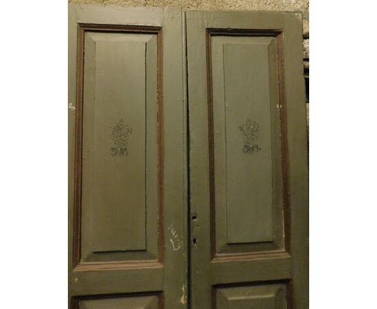 ptl330 two doors with two leaves, meas. cm l 70/85 xh 190     