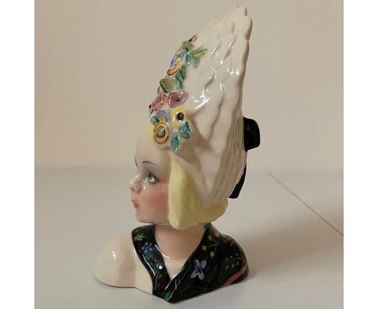 ESSEVI, Scultura busto bambina in ceramica decorata a mano